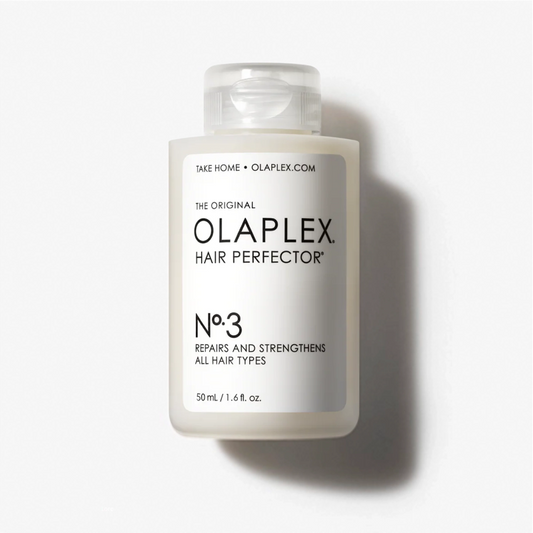 Tratamiento concentrado OLAPLEX N3 previo al shampoo que repara el daño y reduce la rotura para lograr un cabello más fuerte 